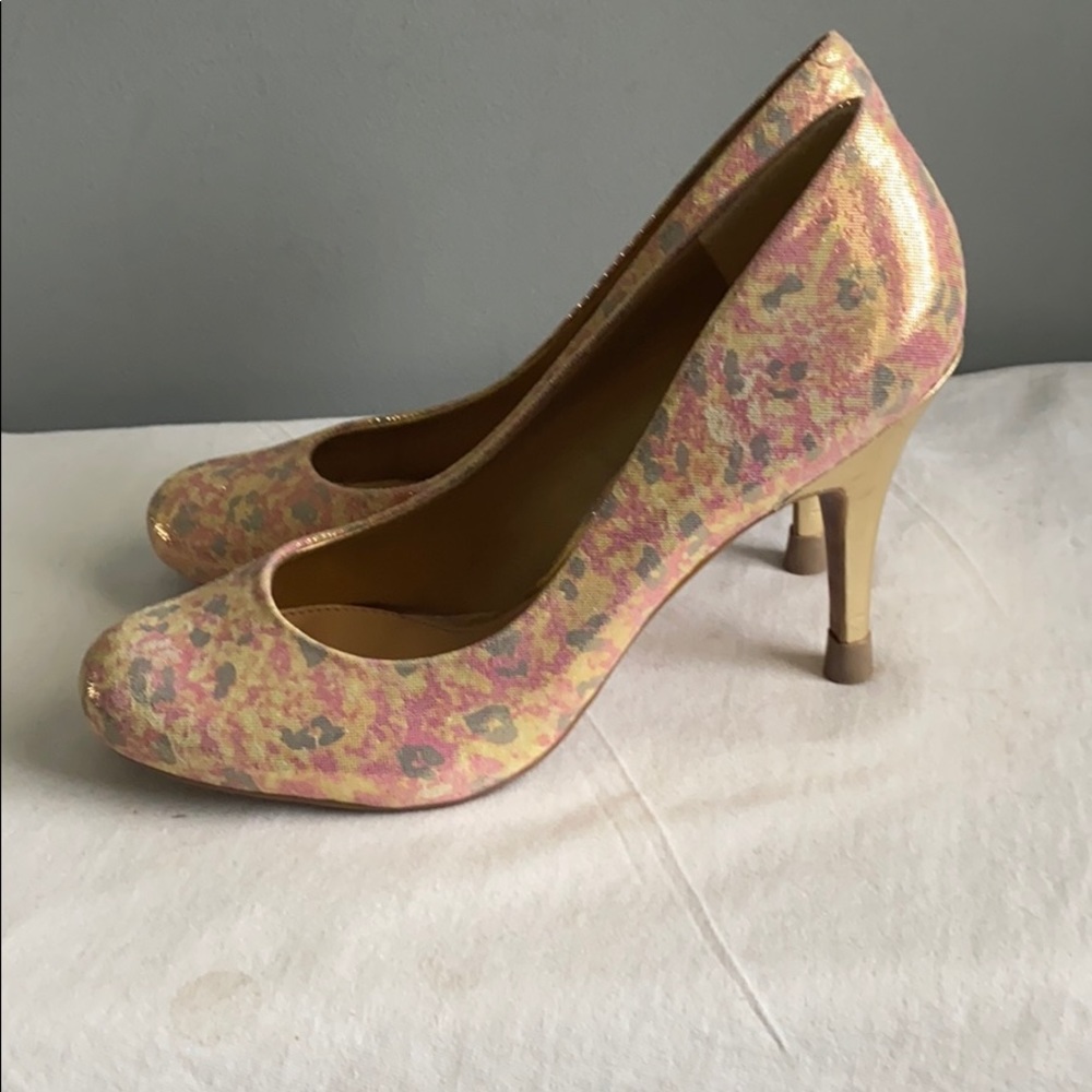 Jessica Simpson heels